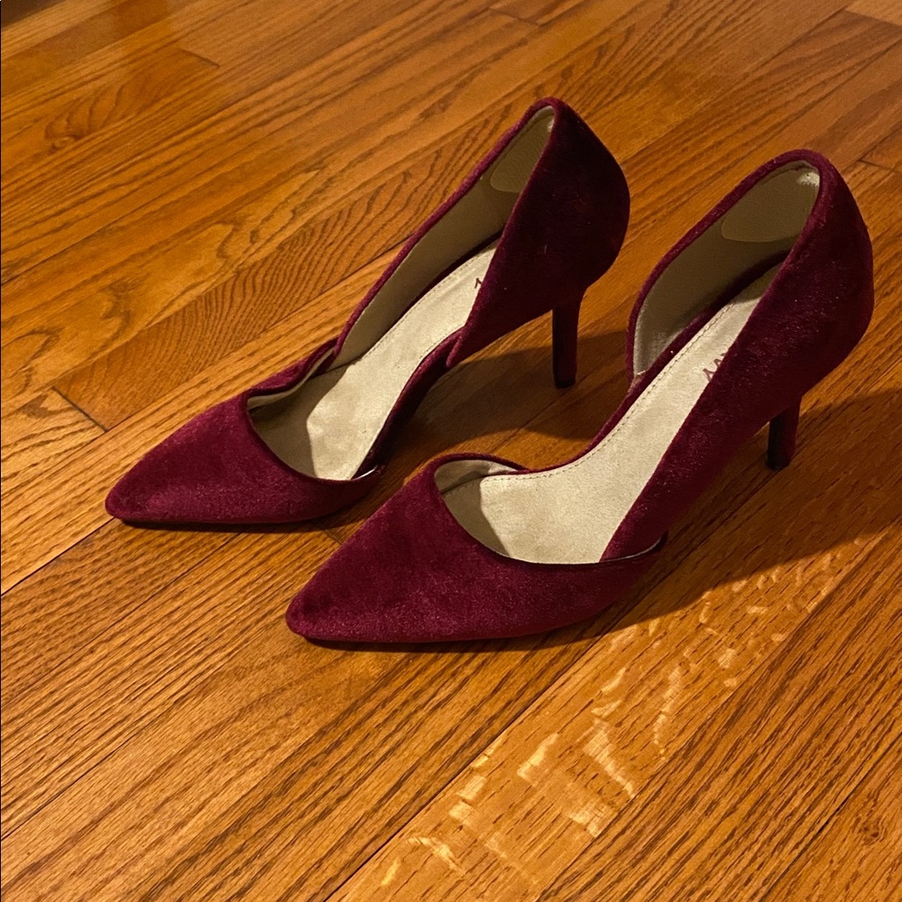 Burgundy Velvet D’Orsay style Heels-Old Navy Size 7
